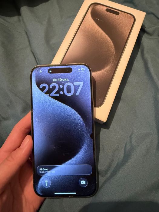 Продам iphone 15 pro срочно