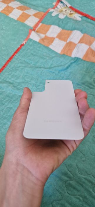 Продаётся крышка Samsung S22 Plus