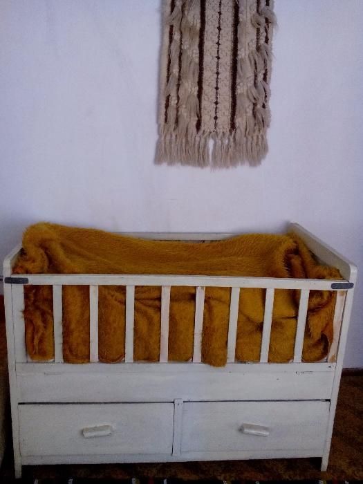 Продавам креватче-кошара с дюшек