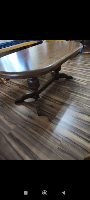 Masă ovală din stejar