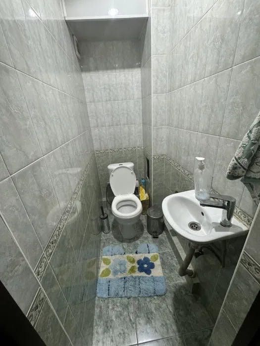 #1912

Юнусабад 4-квартал
ор-р паспортный стол