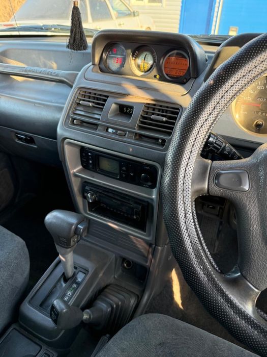 Продам машину Mitsubisi Pajero