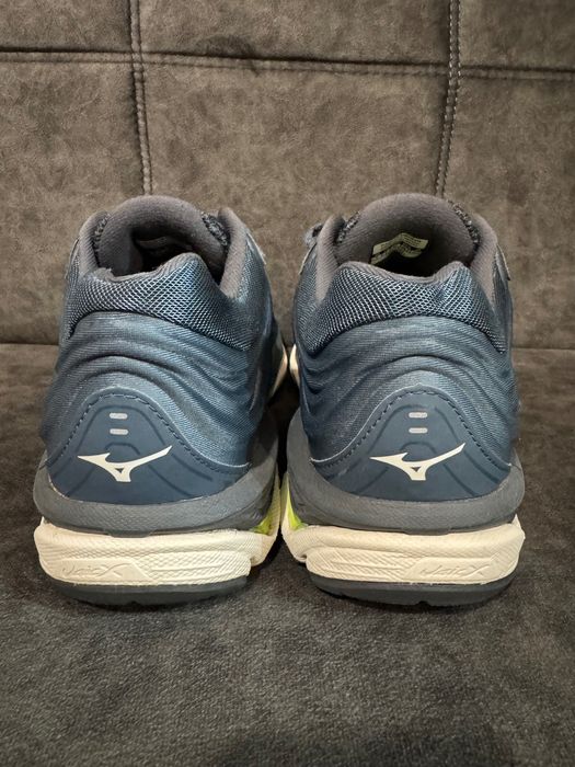Mizuno Wave PARADOX 5.