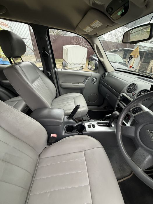 Jeep Cherokee 3,7 Benzina