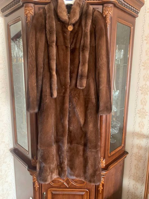 Продается ШУБА натуральная