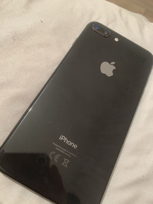Продам айфон 8 plus
