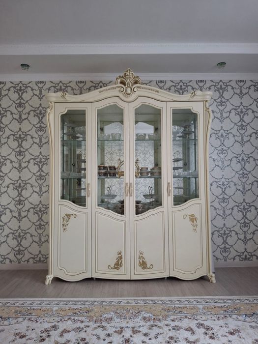 Сервант для гостиной