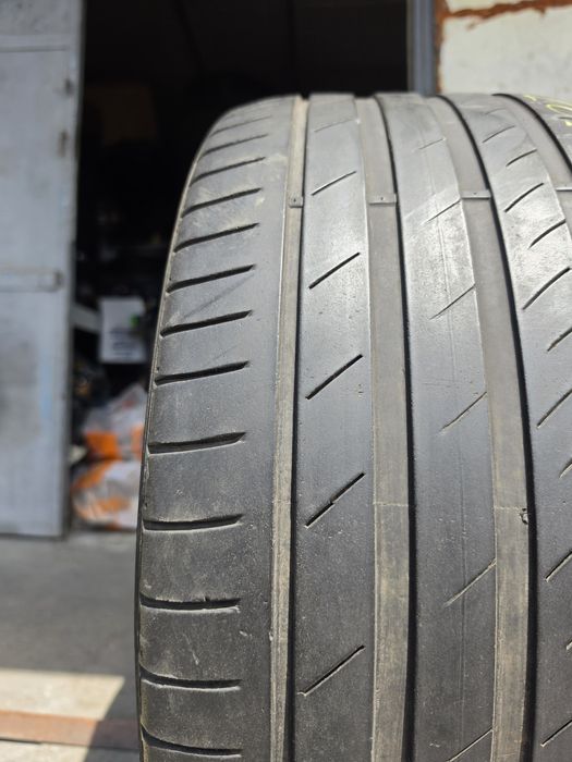 2 бр. летни гуми 275/35/20 Kumho DOT 0420 4-5 mm