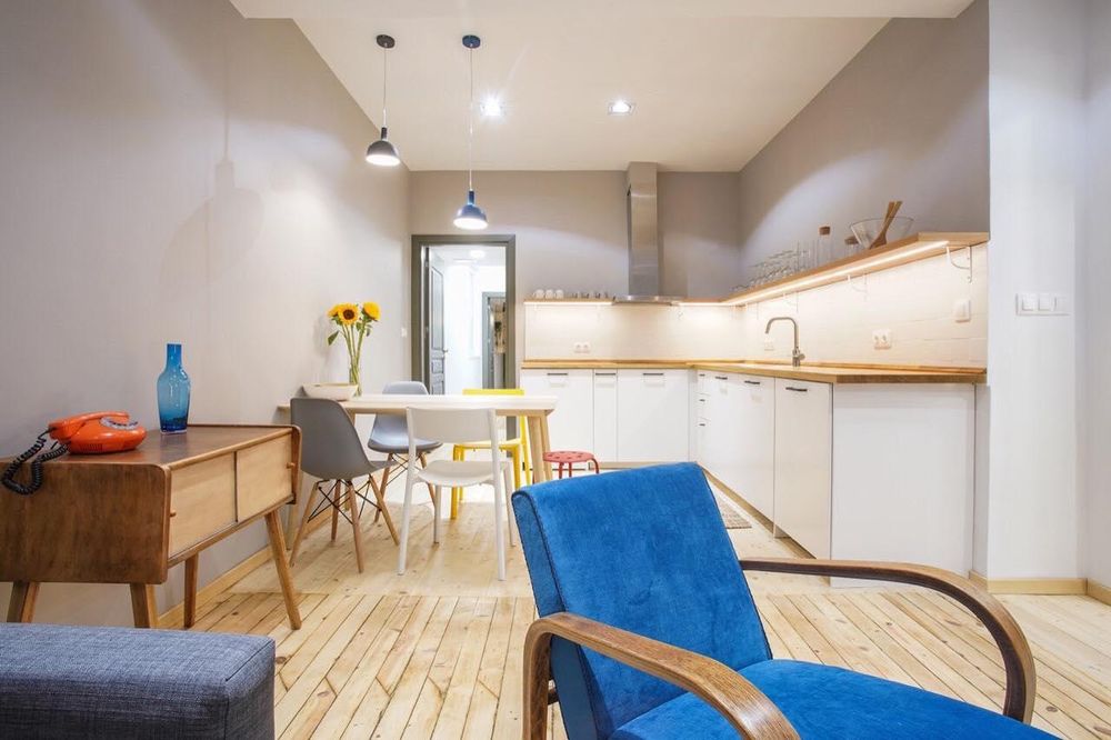 Тристаен апартамент в центъра на София.