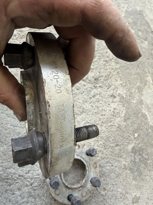 Фланци за BMW 20mm свалени от bmw e90 e91 e92 e93 стават и за други модели