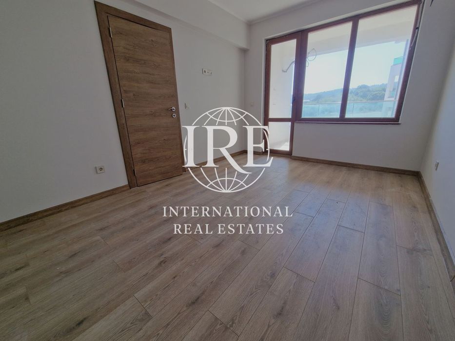 Продава се Двустаен апартамент в Варна, Виница - 74 кв.м за 944 €/кв.м - Снимка #4