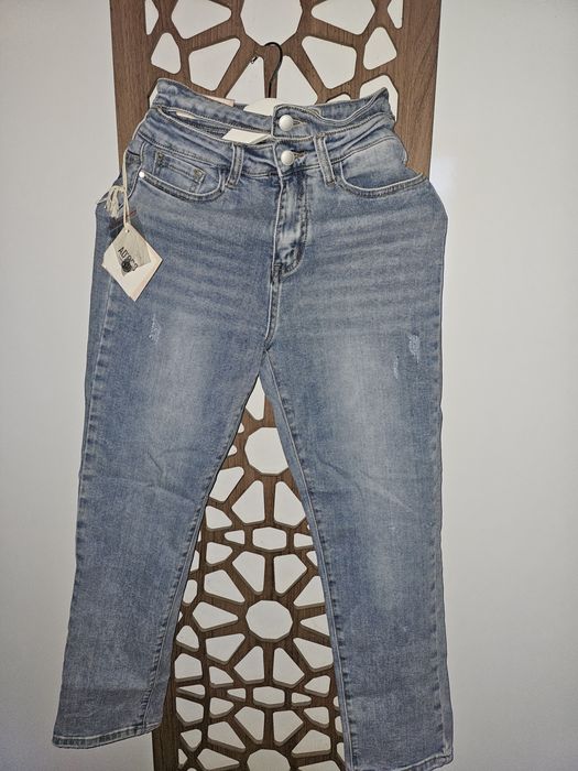 Дамски  дънки нови