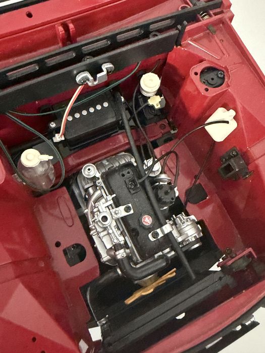 Macheta Dacia 1300 1/8 plus reviste sigilate