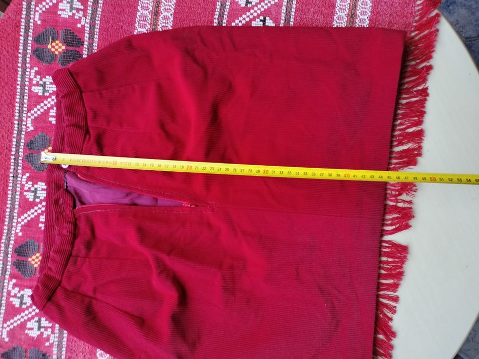 Fustă scurtă elegantă de damă din reiat / catifea reiată –mărimea M