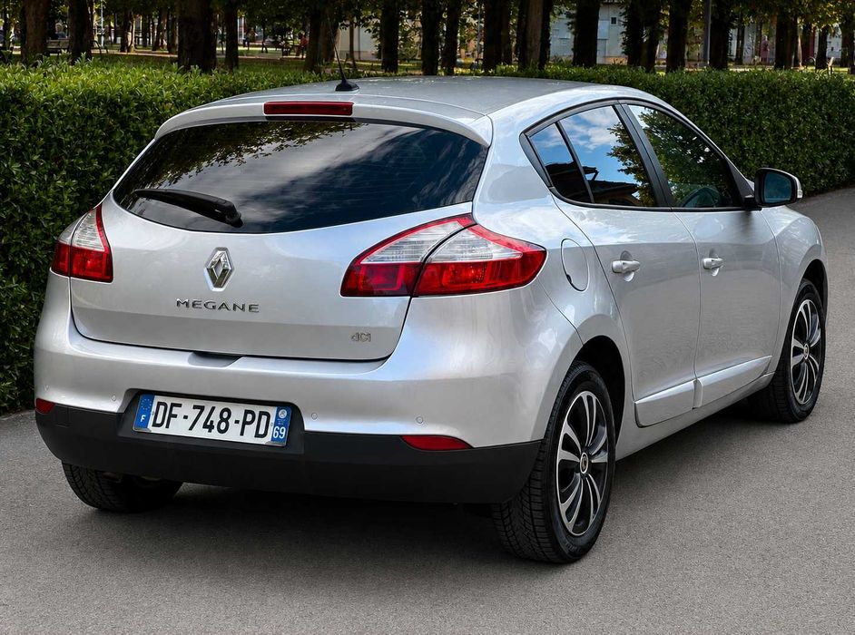 Renault MEGANE 2015-Diesel 1.5 Dci/110 cp-Dotari EXTRA- MASINA SUPER INGRIJITA