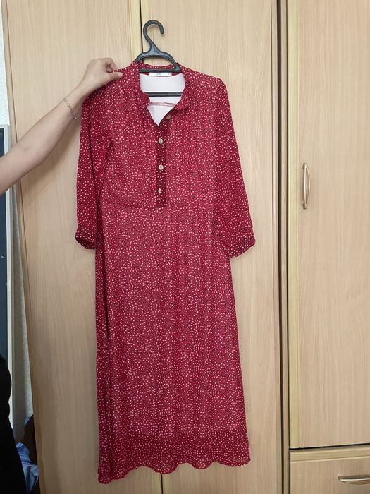Продаю женский платье