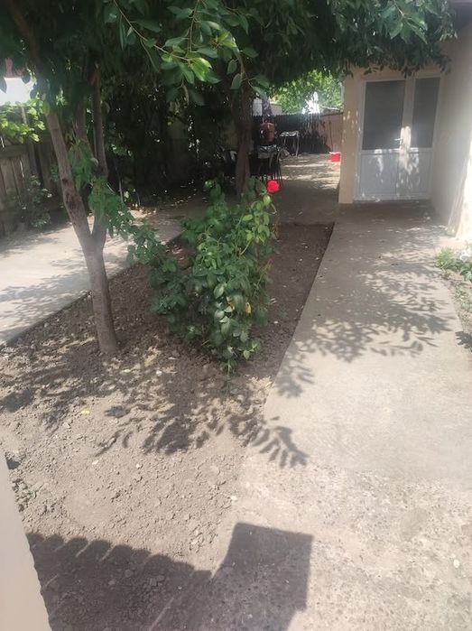 Casă de vânzare în Brăila – 5 camere, curte generoasă