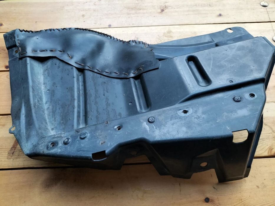 На Toyota Sequoia — Подкрыльники.