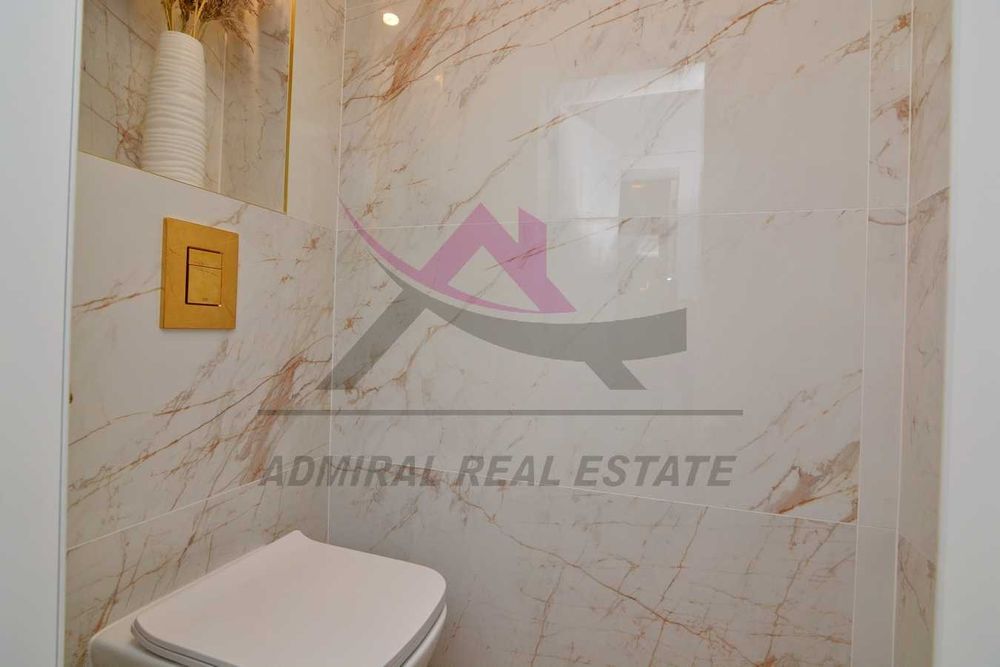 Продава се Тристаен апартамент в Варна, Базар Левски - 102 кв.м за 2500 €/кв.м - Снимка #11