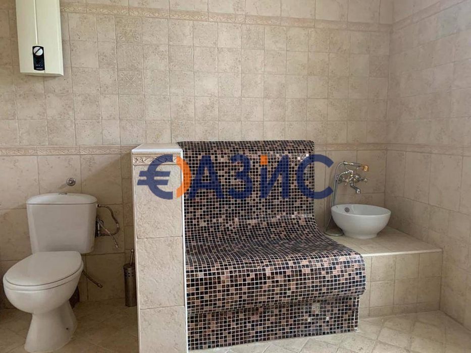 Продава се Къща в Варна, Младост 1 - 1900 кв.м за 470 €/кв.м - Снимка #13