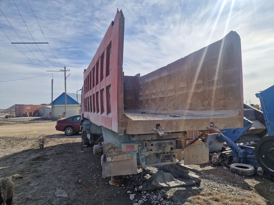 Продам самосвал хово