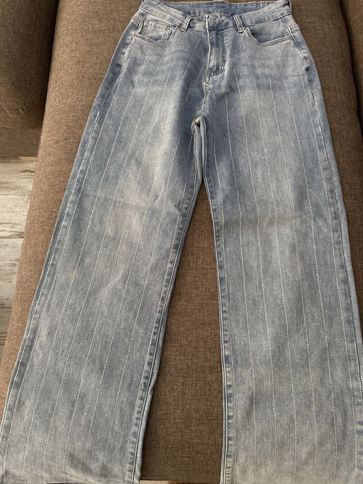 Дамски дънки с камъни