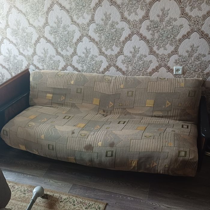 Даром отдам кровать и диван