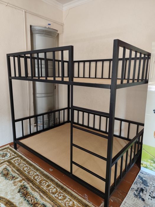 Кровать двухспальная двухэтажный размер 1.60×2.10