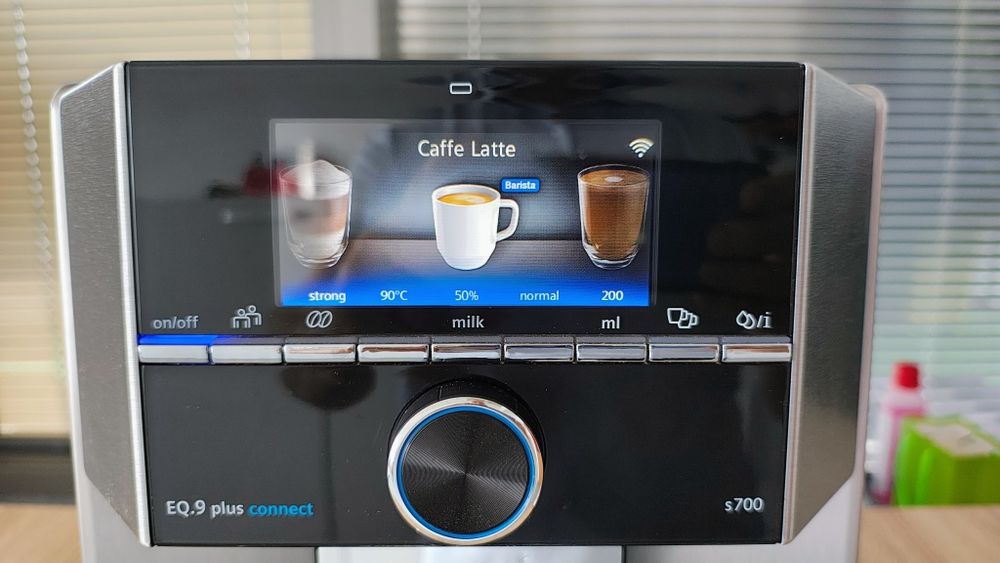 Espressor expresor Siemens EQ9 PLUS Connect Seria700 / 2 râșnițe