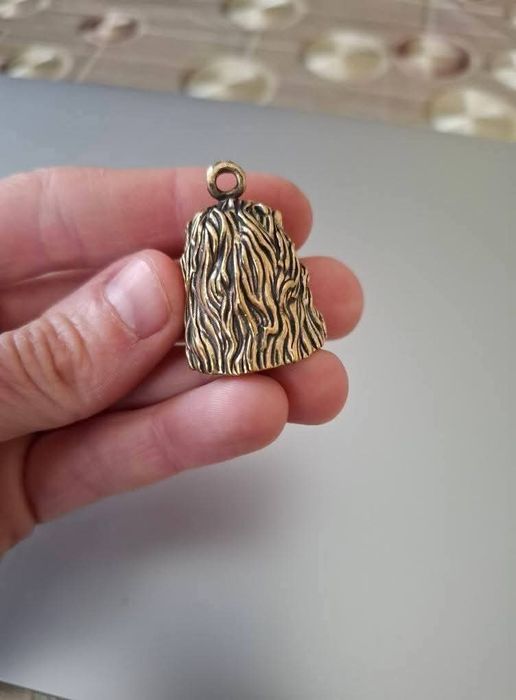 Малка камбанка с лъвска глава