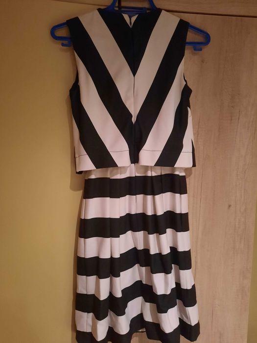 Спортно елегантна рокля