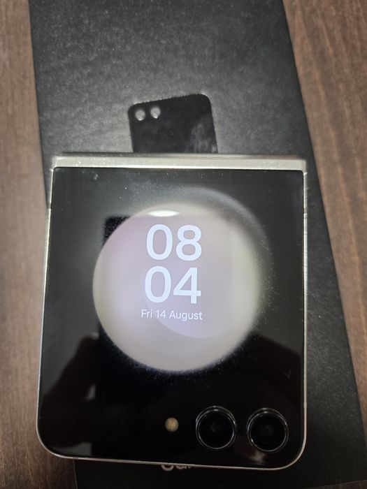 Samsung  galaxy Z Flip5