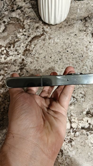 Продавам Samsung S23 Ultra 512GB Green