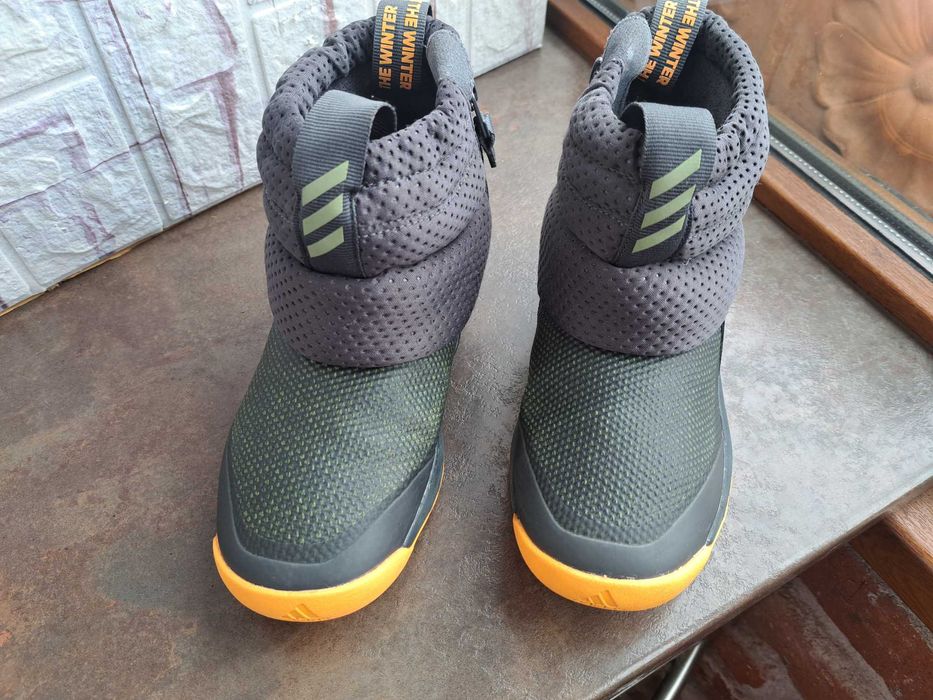 детски ботуши,зимни обувки,боти,апрески,Adidas номер34 за момче,адид