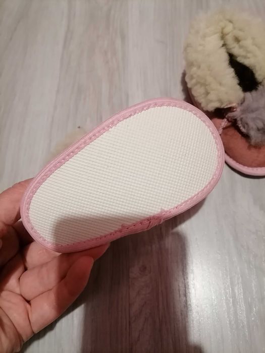 Бебешки пантофки