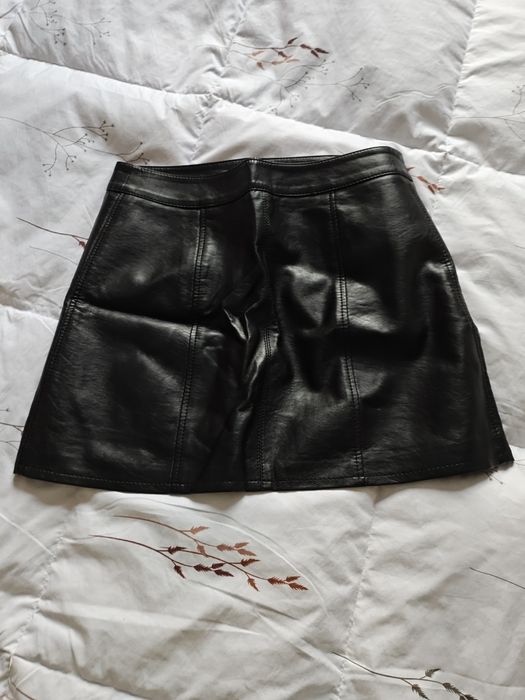 Ефектна рокля с пайети Bershka