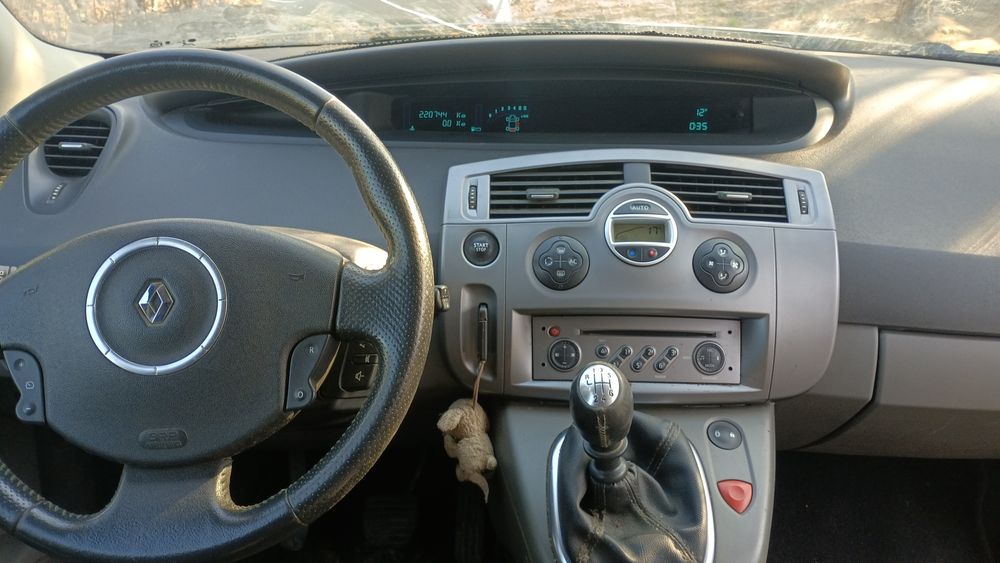 Renault Scenic 2 funcțională pentru dezmembrări