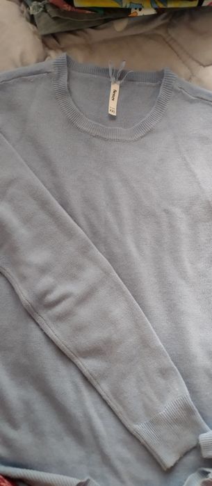 Кофточка голубая продам