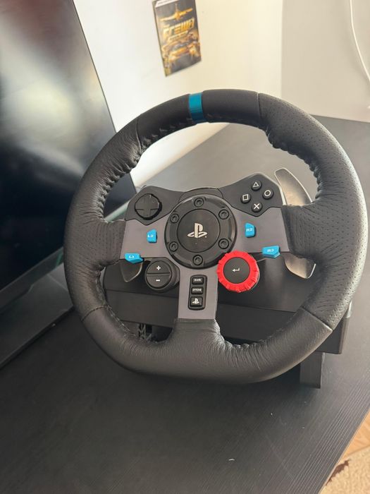 Logitech G923 pentru PlayStation (PS4/PS5/PC).