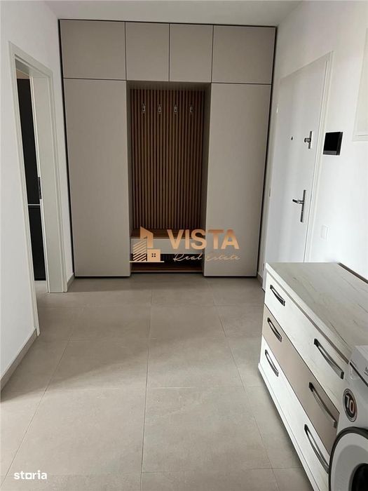 Exclusivitate, Garsoniera decomandata-40 mp, Qualis 2, Tractorul,Braso