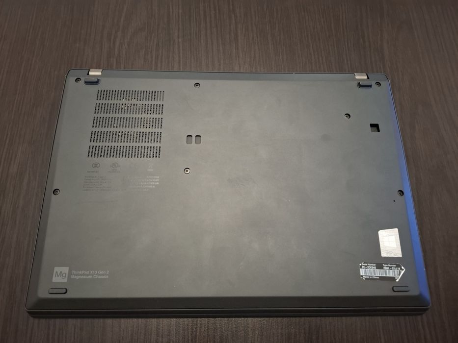 ThinkPad X13 Gen 2 Ram8 gb + Windows 11