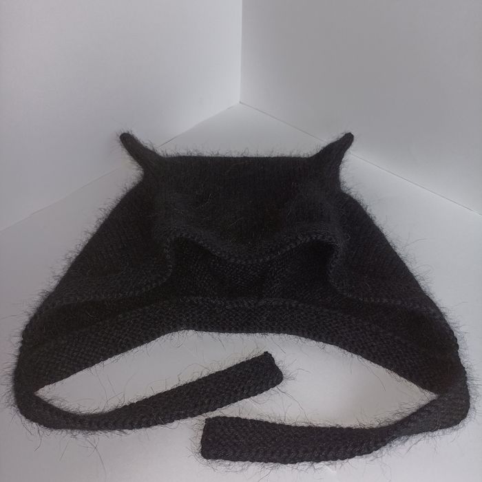 Вязаная котошапка