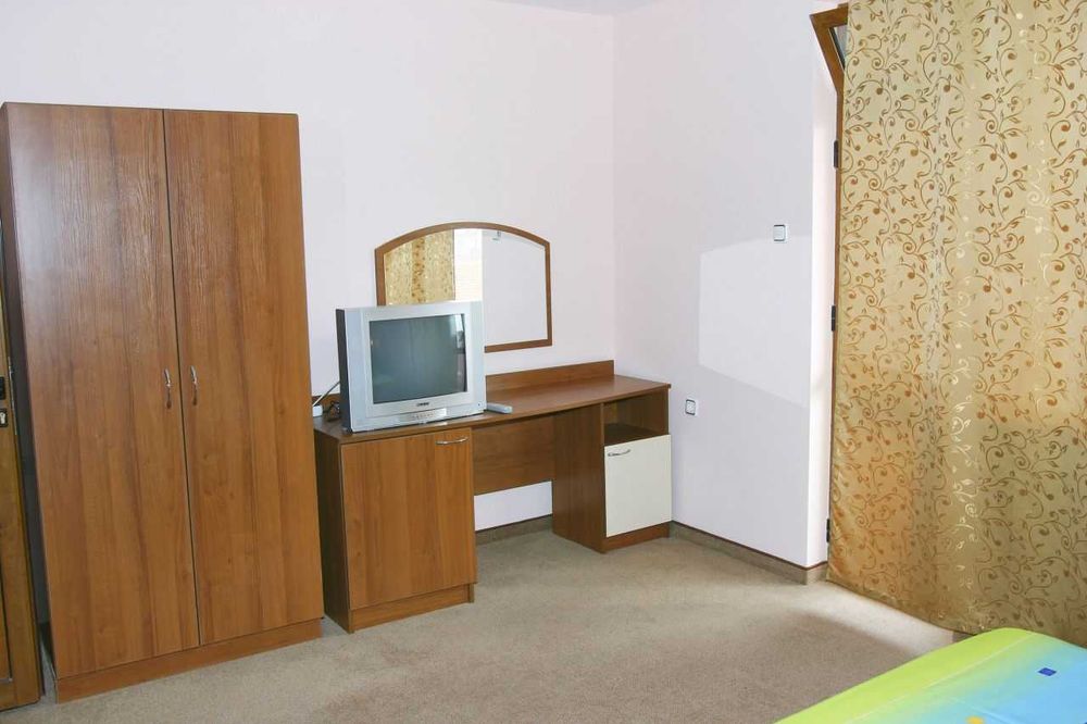 Продава се Хотел в Димитровград - 640 кв.м за 1000 €/кв.м - Снимка #7