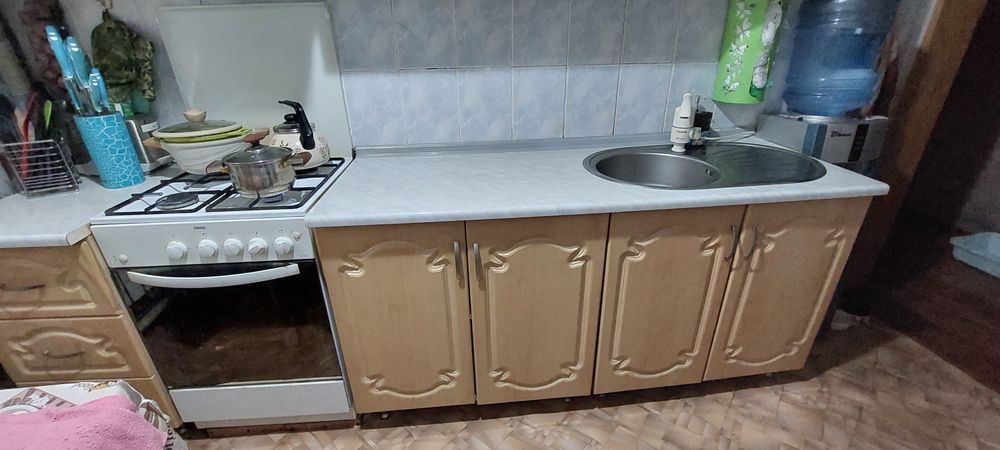 Продаётся кухонный гарнитур