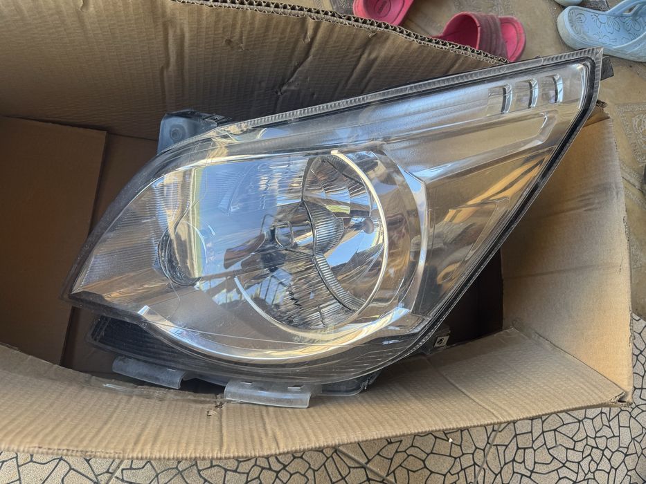 Передняя левая фара Cobalt