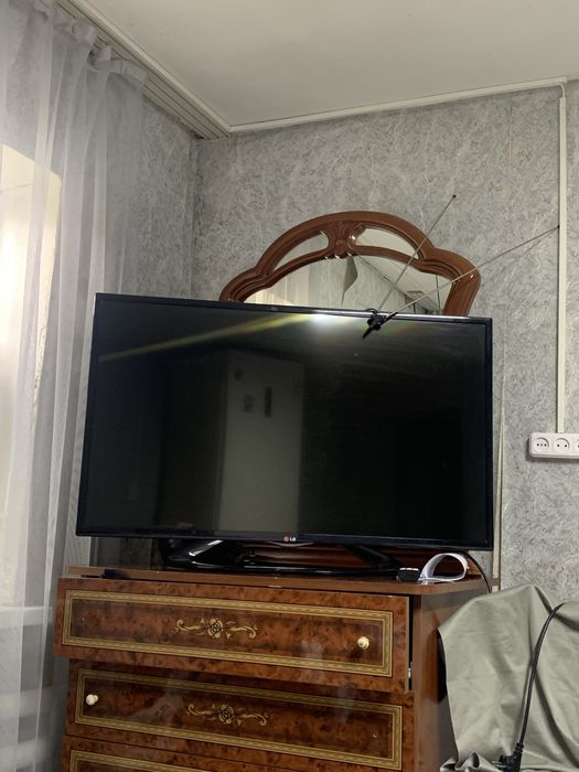 Продам телевизор