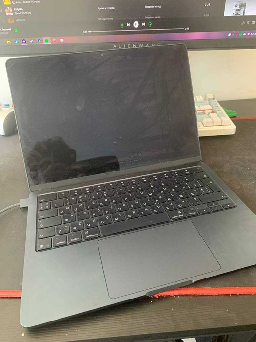 MacBook Air 13" M4 16GB RAM 256 GB 98%