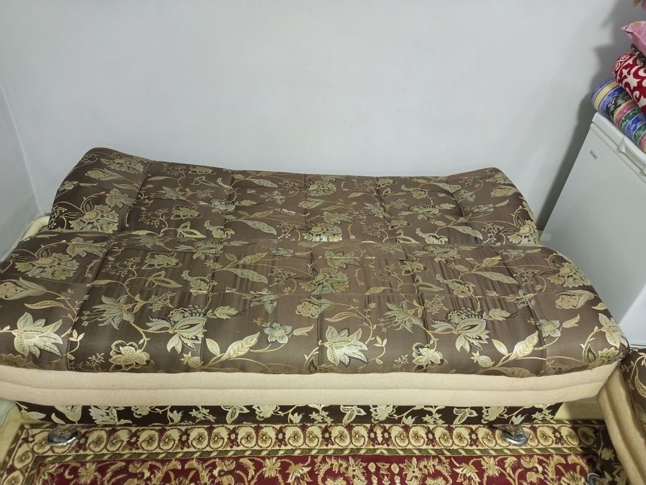 Продаю диван и кресла.