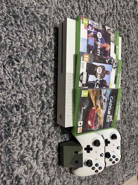 Vand/ schimb xbox one s
