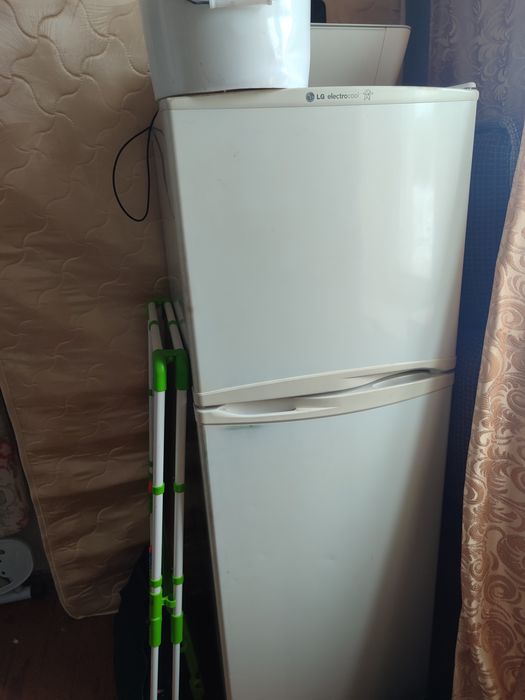 Продам холодильник